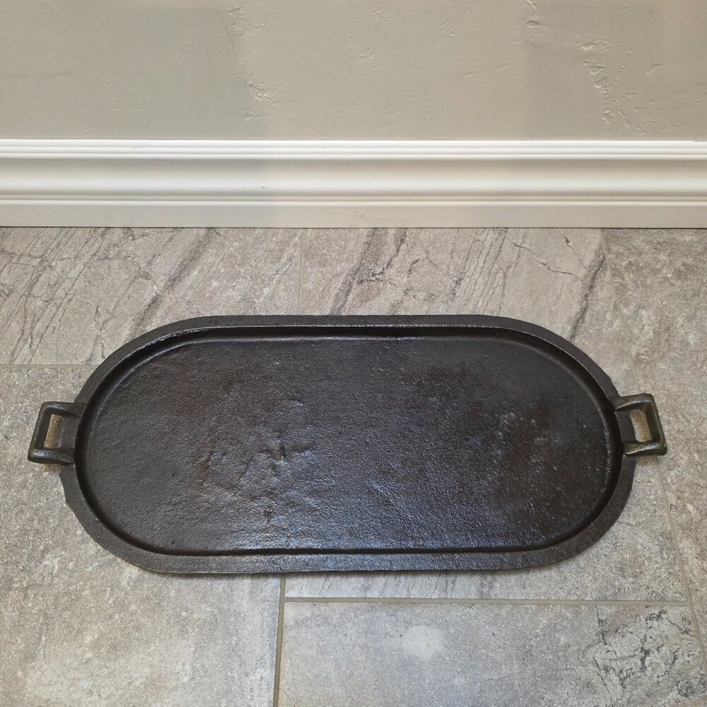 Antique Unmarked Cast Iron Griddle estate find vintage